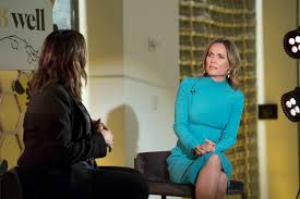 Special victims unit season show reviews & metacritic score: Law Order Svu Season 21 Episode 15 Review Swimming With The Sharks Tv Fanatic