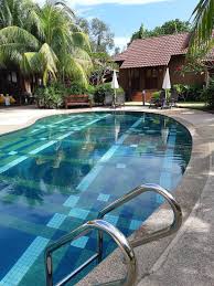 Tempat wisata selanjutnya yang direferensikan ketika anda datang ke bandung yakni tebing masigit padalarang. Bercuti Di Ulek Beach Resort Makan Udang Celup Tepung Murah Di Dungun Marina Bashah