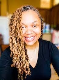 Naomi Rumph's Instagram, Twitter & Facebook