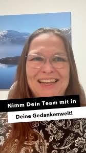 Nach einer langen, stressigen Zeit hat Sami Gaber sein Team nach Berlin  eingeladen. Danach waren plötzlich alle wieder happy, voller Energie und  die Stimmung in der Praxis war komplett anders. Seitdem macht