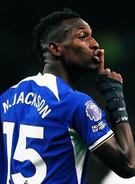 Nicolas Jackson tam bir kaos ama en önemlisi mavi kan taşıyor… armayı  göstermeyi seviyor 💙 : r/chelseafc