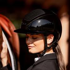 Helmets That Wow: A Stylish Woman's Guide to Riding Safety