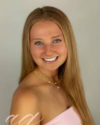 Showchoir audition season is here, and I've been getting this question: 'Do  I really need a headshot for my audition?' The answer? YES—absolutely,  100%! A headshot is a must for any audition.