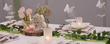 Zusätzlich gibt es tipps wo man sparen kann. Mustertische Und Tischdeko Zur Hochzeit Hochzeitsdekoration Gastgeschenke