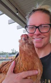 My Poundland beautiful rose is certainly finding her feet after 3yrs I feed  it once a week & give her banana water. 🤗 I bought another & another lol  see how they