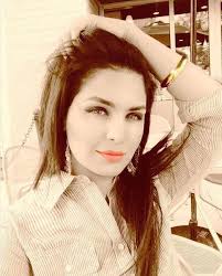 صور و معلومات عن الاعلامية العراقية هند خالد 2017 هاشتاك نت Hoop Earrings Fashion Earrings