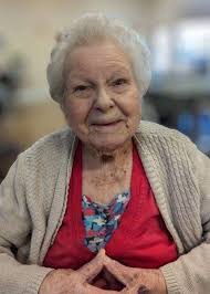 Lacey Belcher's Instagram, Twitter & Facebook