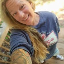 Can pollen from infected hostas transfer hvx to seeds?