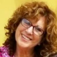 Evelyn Mayes's Instagram, Twitter & Facebook