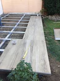 Terrasse Mit Holzoptik Fliesen Decoration Jardin Exterieur Amenager Petit Jardin Terrasse Jardin Bois