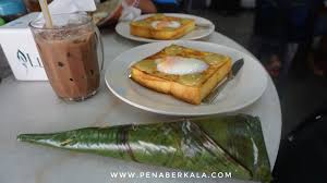 Roti titab is another dish you must try at this restaurant. Penaberkala Wajib Singgah Di Kelantan Roti Titab Kopitiam Kita