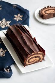 Buche Roulee Au Chocolat Empreinte Sucree Idee Gateau Noel Buche Au Chocolat Chocolat