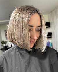 Shannon Flora's Instagram, Twitter & Facebook