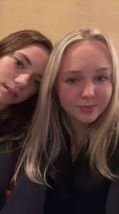 e v i e g e n t r y (@evie_gentry)