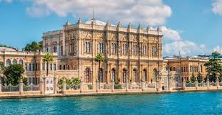 Dolmabahce Sarayi Nerede Dolmabahce Sarayi Ne Zaman Insa Edildi Kim Tarafindan Yapildi Iste Tarihi Onemi Son Dakika Haberler