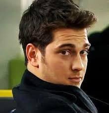 Agatay Ulusoy Actores Guapos Feriha Y Emir Actores