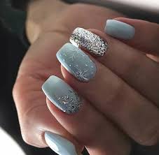 Our favorite nail art looks for summer 2018 from instagrams most talented nail maestros. 32 Holiday Nail Art Ideas To Get You Into The Christmas Spirit Xmas Nails Chistmas Nails Nails