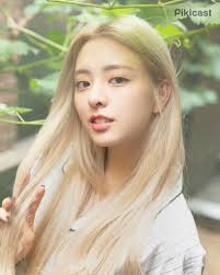 Itzy X Pikicast Yuna Itzy Mom Fall Beauty