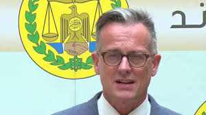 Daawo Madaxweynaha Qaranka Jamhuuriyadda Somaliland, Mudane Axmed Maxamed  Silaanyo oo maanta xafiiskiisa ku qaabiley safiirka Somaliland iyo  Soomaaliya u fadhiya Dalka Ingiriiska Amb David Concar, markii shirkaasi  soo dhamaadayna waxa saxaafadda la