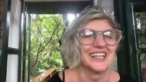 Vídeo webinar "¿QUÉ NOS SUGIEREN LAS ARAÑAS? OTRAS IDEAS PARA DESCOLONIZAR  EL INCONSCIENTE”