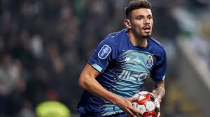 Check out his latest detailed stats including goals, assists, strengths & weaknesses and match ratings. Tiquinho Soares Fala Da Forca Inexplicavel Criada Durante A Quarentena
