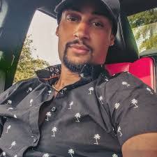 Adrian Sparkes's Instagram, Twitter & Facebook