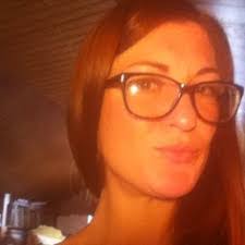 Mona Gale's Instagram, Twitter & Facebook