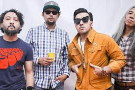 Hingga akhirnya kau pun mau. Lirik Lagu Berubah Naif Sportaliga