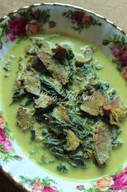 Sebetulnya kalau mahu menyediakan masak lemak yang sedap, kita perlu menggunakan santan segar yang pekat. Daging Salai Masak Lemak Cili Api Dengan Pucuk Ubi Azie Kitchen