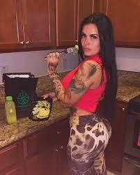 Pin By Chicana 602 On Tatu Baby Katherine Flores Tatu Baby Gangster Girl Beauty Tattoos