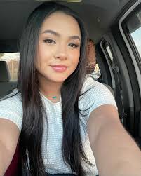 Carmen Abrego's Instagram, Twitter & Facebook