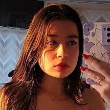 Laura Kurkowski (@LauraKurkowski)