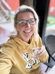 💥 FESTIVE GROUP CHANGES 💥 BOOMMMM 👊🏻💥 FREE MEMBERSHIP 🙌🏻 Grab one of  these newspapers