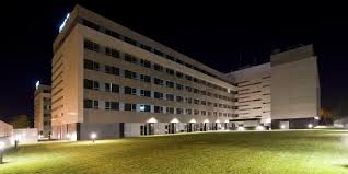 The hotel's multipurpose rooms can accommodate up to 200 people. Hotel Axor Feria Barajas Ifema Madrid Hotelopia