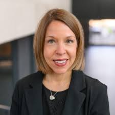 Erin Oakley's Instagram, Twitter & Facebook