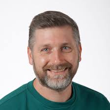 Lars Juul Mikkelsen, skribent på Udfordringen