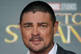 Watch: Karl Urban's Johnny Cage joins the fight in 'Mortal Kombat II'