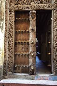 Deco Changez Votre Porte D Entree Voici Les Plus Belles Portes Du Monde Portes Uniques Portes Peintes Portes