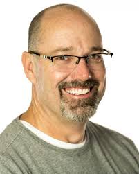 Darron Mitchell's Instagram, Twitter & Facebook