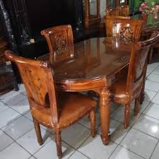 Kursinya pun berbusa dan empuk saat diduduki. Meja Makan Salina 4 Kursi Meja Makan Ukir Jepara