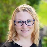 Crystal Bachman's Instagram, Twitter & Facebook