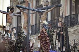 Jul 02, 2021 · la hermandad tiene intención volver a abrir para el 8 de septiembre, festividad de la virgen de la luz marcada en el calendario de cultos. Ficha Hermandad De La Carreteria Sevilla