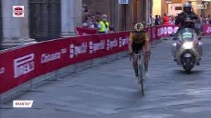 comunicato stampa wout van aert ha offerto una prova di classe immensa per conquistare l'edizione 2020 della strade bianche, 184 km con partenza e arrivo da siena. Wout Van Aert Soloes To Strade Bianche Victory Youtube