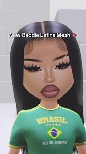 Berry Ave Face Latina