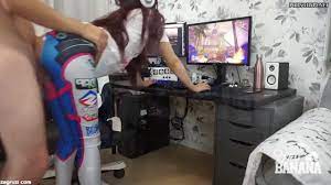 Strimer Karina ilə porno və yayım zamanı seks