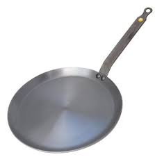 Amazon Com Debuyer Mineral B Element Iron Crepe Pan 11 8 Inch Round Home Kitchen Crepe Pan Minerals Pan
