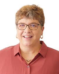 Jeanne Voss's Instagram, Twitter & Facebook