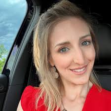 Looking for a book recommendation for my mother in law! 📚 She's read and  loved all the Elin Hilderbrand books, several Freida McFaddens (which I've  gotten her) and most recently The Women (