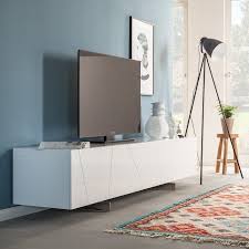 Mit Einem Tv Lowboard Das Wohnzimmer Einrichten Lowboard Wohnzimmer Einrichten Tv Lowboard