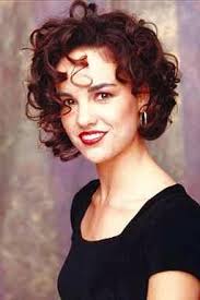 We have handpicked 30 magnificent examples of loose curls for short hair. Short Hair Style Roller Curls Brunette